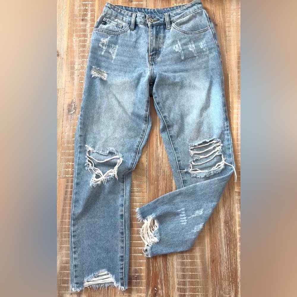 Kancan Womens Frayed Hem Busted Knee Distressed Jean Size 5/26 Style KC5161M
